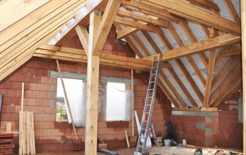 Longbarn attic trusses